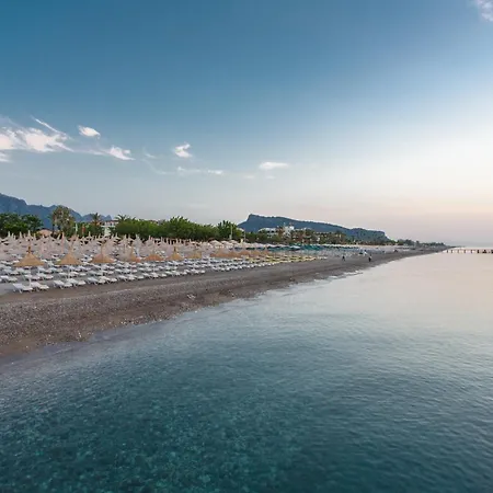 ホテル Lucida Çamyuva