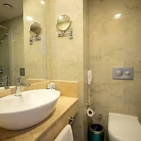 Lucida 5*