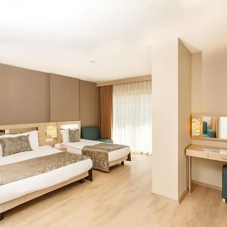Lucida - Ultra Hotel 5*
