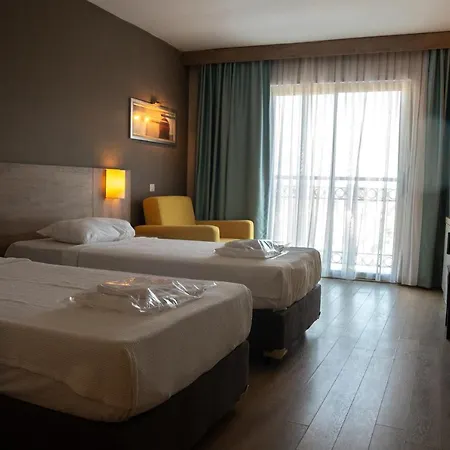 Hotel Lucida Camyuva