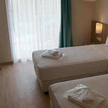 Lucida Hotel 5*