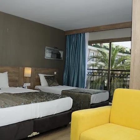 Lucida Hotel 5*